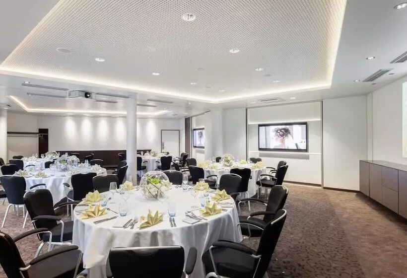 Mövenpick Hotel München Airport