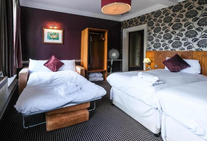 The Unicorn Hotel Wetherspoon