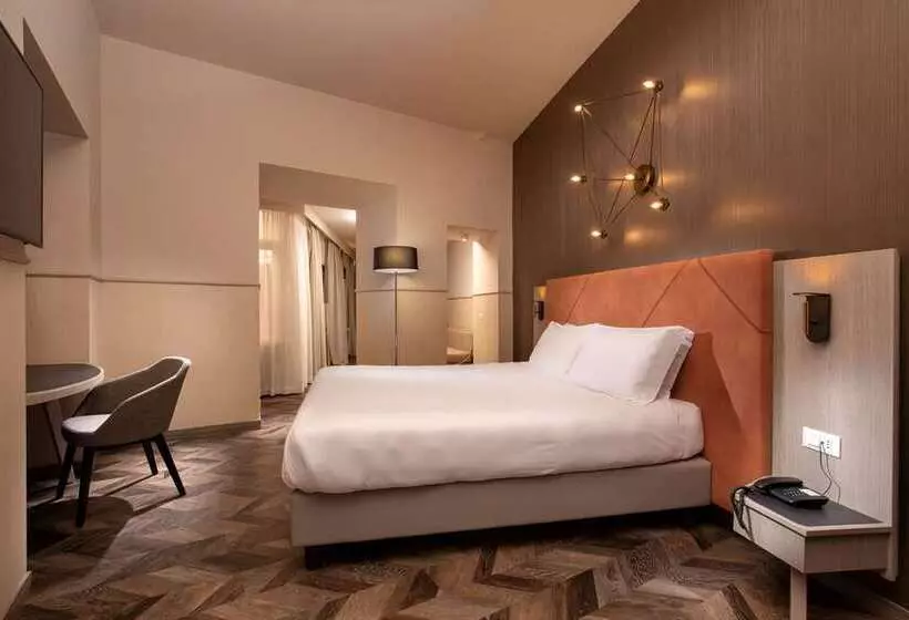 Cosmopolita Hotel Rome, Tapestry Collection By Hilton