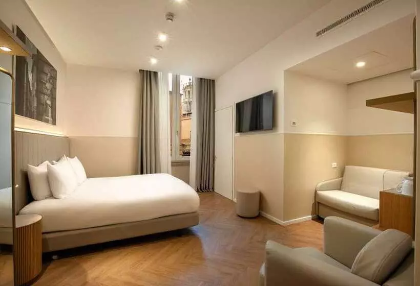 Cosmopolita Hotel Rome, Tapestry Collection By Hilton