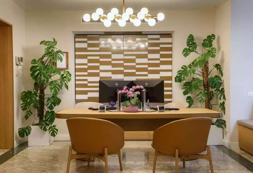 Cosmopolita Hotel Rome, Tapestry Collection By Hilton