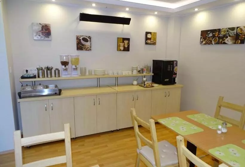 酒店 Alabárdos Panzió és Apartmanház