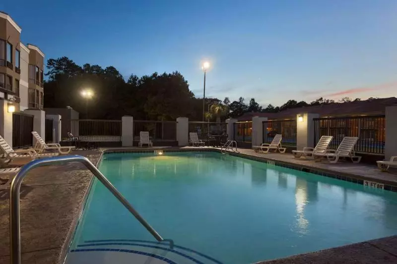 هتل Country Inn & Suites By Radisson, Florence, Sc