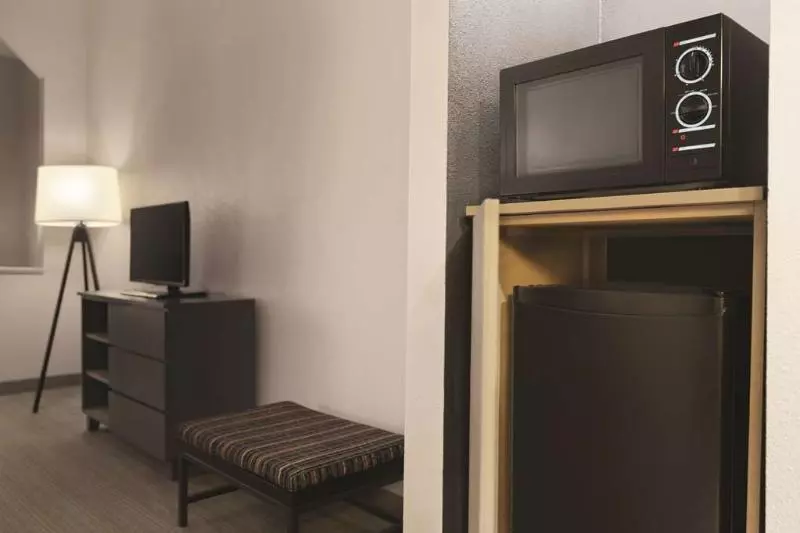 هتل Country Inn & Suites By Radisson, Florence, Sc