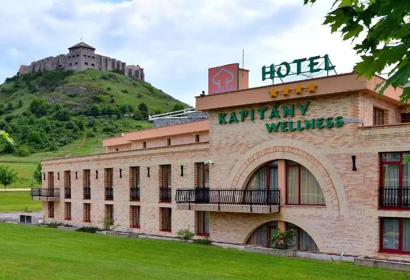 ホテル Kapitany Wellness