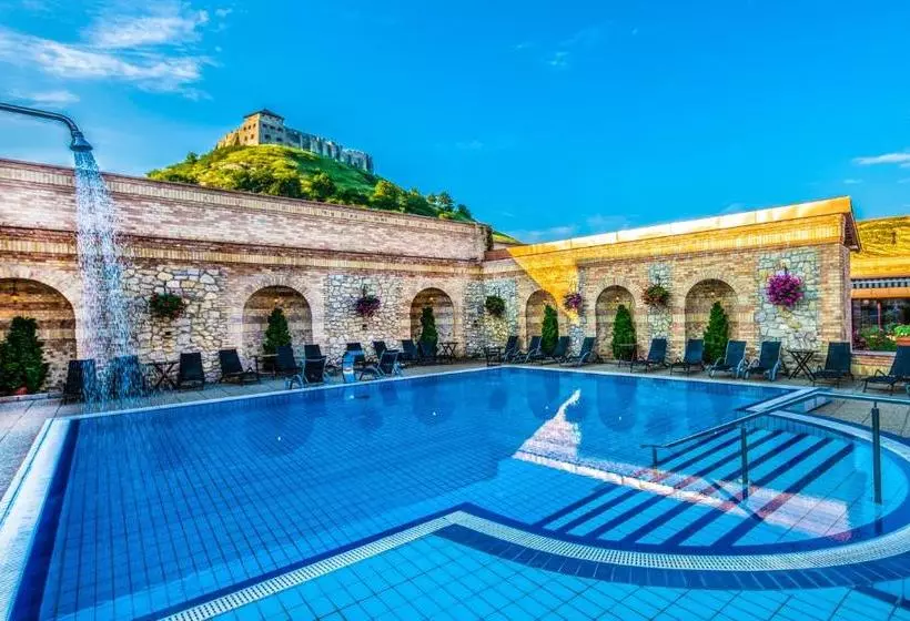 ホテル Kapitany Wellness