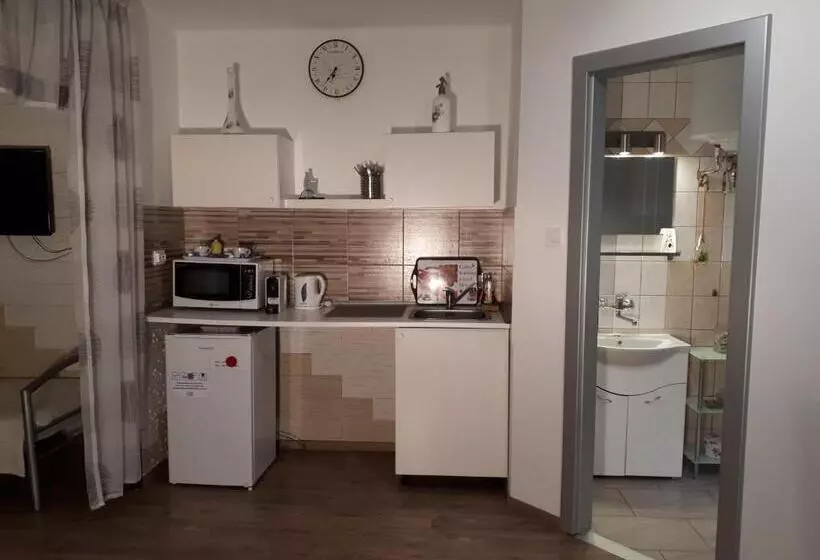 هتل Mini Vendégház Budaörs