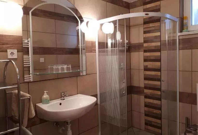 هتل Mini Vendégház Budaörs