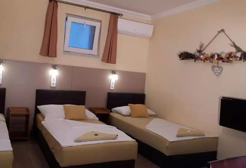 هتل Mini Vendégház Budaörs