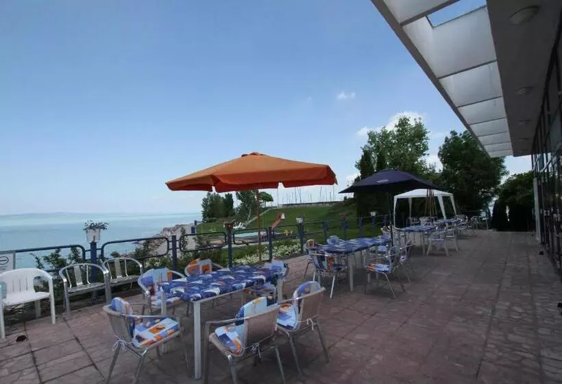 בית מלון כפרי Móló