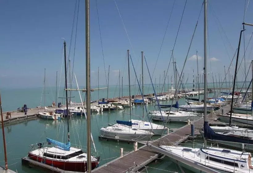 בית מלון כפרי Móló