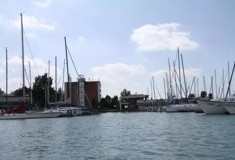 בית מלון כפרי Móló