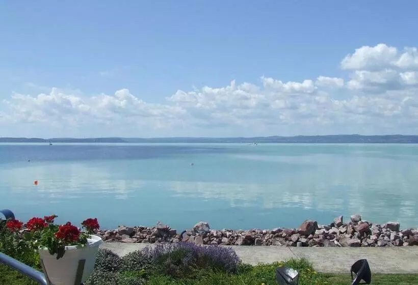 בית מלון כפרי Móló