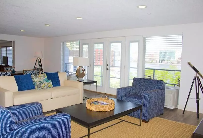 Southbank Hotel By Marriott Jacksonville Riverwalk