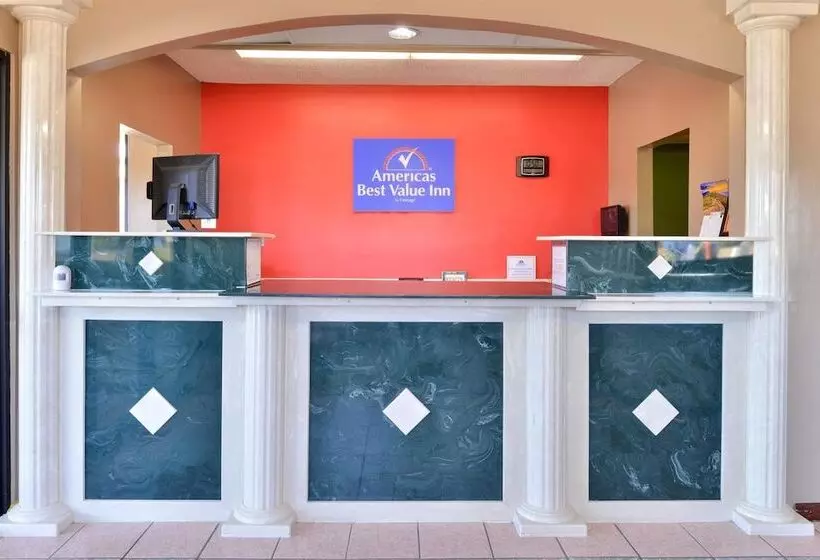 בית מלון כפרי Days Inn & Suites By Wyndham Byram