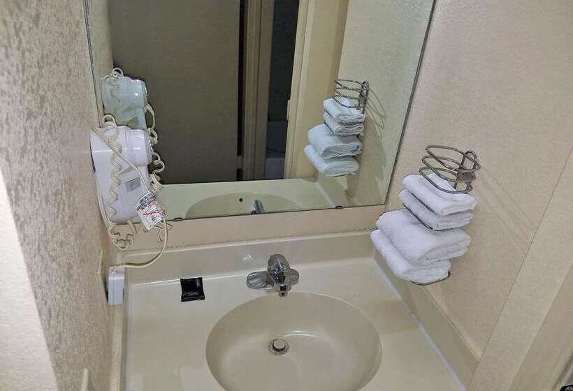 فندق Americas Best Value Inn Evansville East