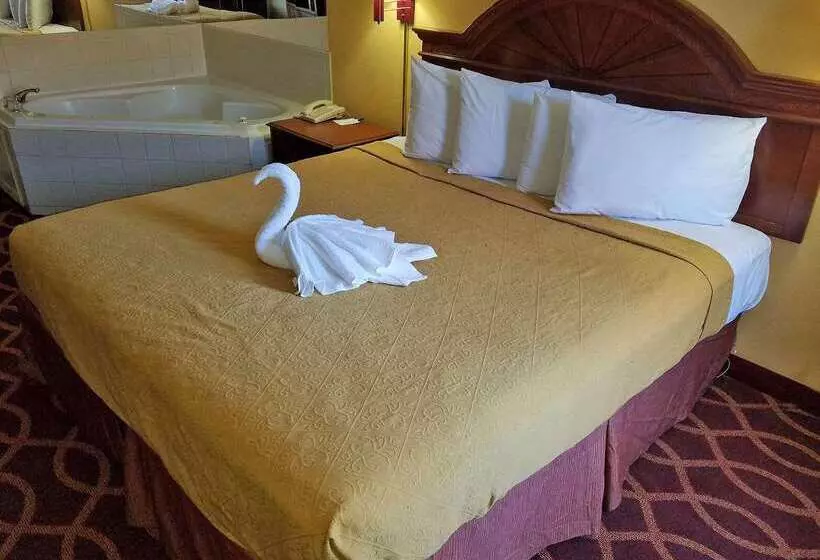 ホテル Americas Best Value Inn Evansville East