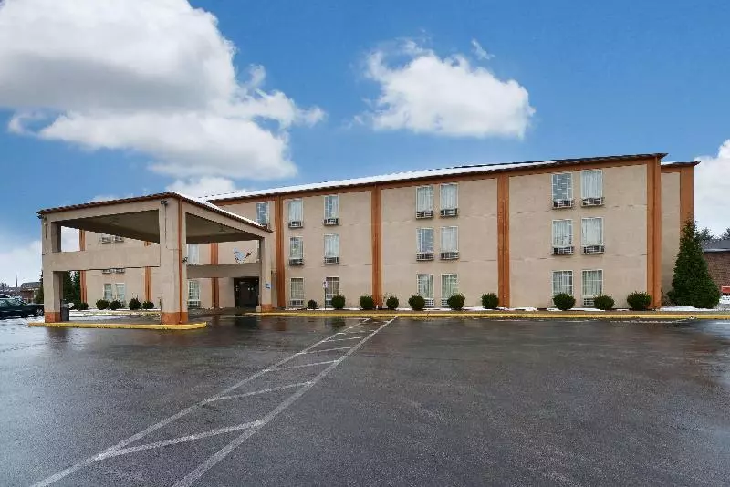 Hotelli Americas Best Value Inn Evansville East