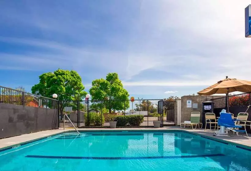 Отель Best Western Willows Inn