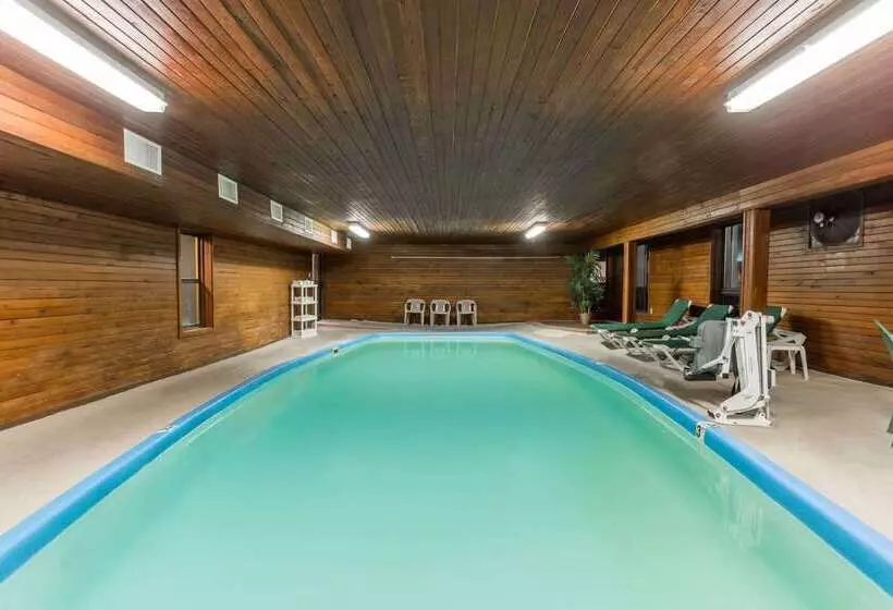 Отель Days Inn By Wyndham Colby