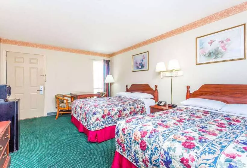 בית מלון כפרי Days Inn By Wyndham Cornelia