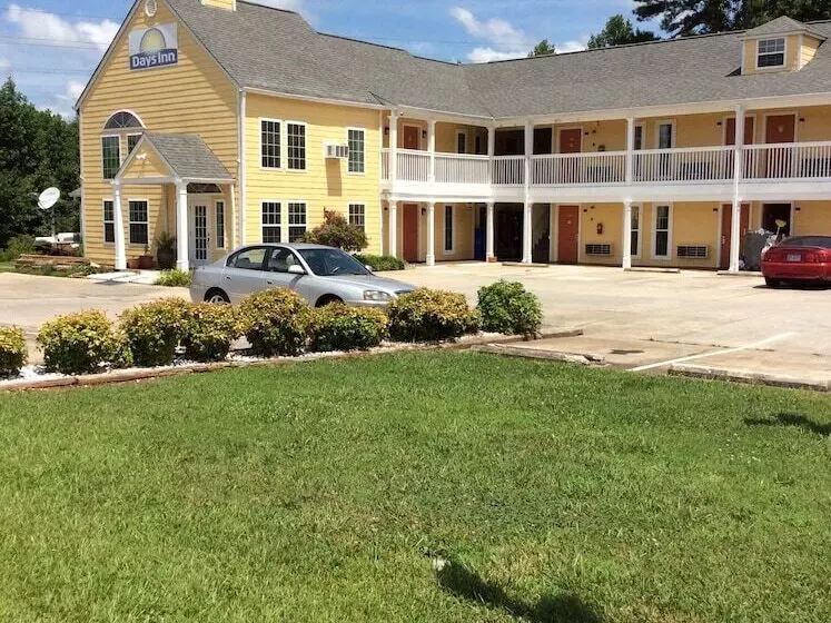 בית מלון כפרי Days Inn By Wyndham Cornelia