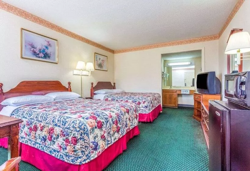 בית מלון כפרי Days Inn By Wyndham Cornelia