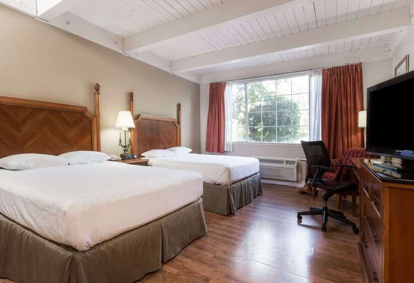 Prodigy Hotel, A Days Inn By Wyndham