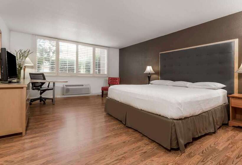 Prodigy Hotel, A Days Inn By Wyndham