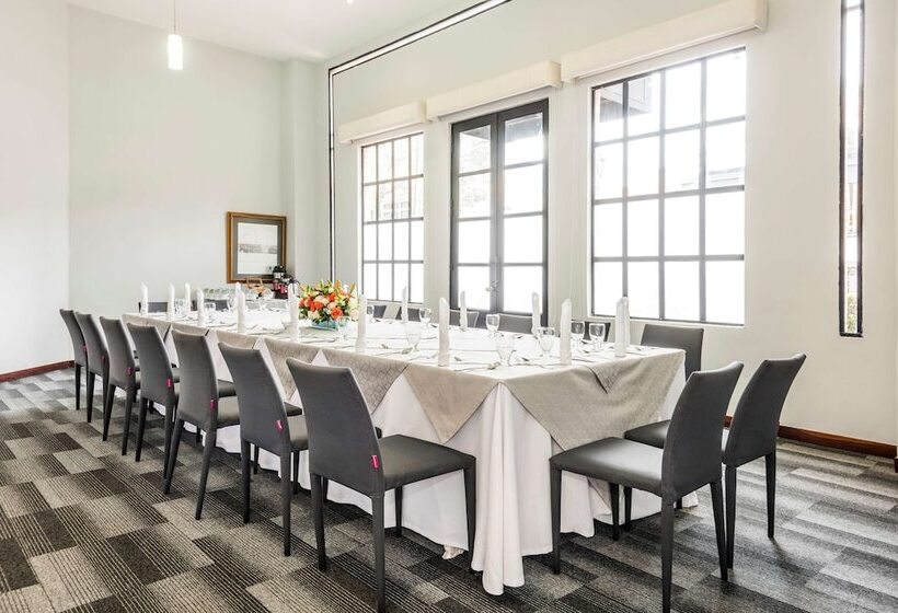 هتل Embassy Suites By Hilton Bogotá Rosales