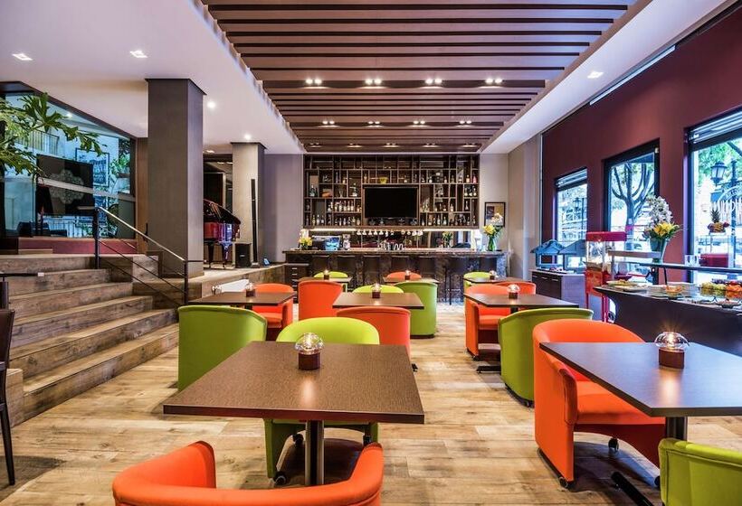 هتل Embassy Suites By Hilton Bogotá Rosales