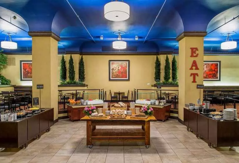 Отель Embassy Suites By Hilton Portland Downtown