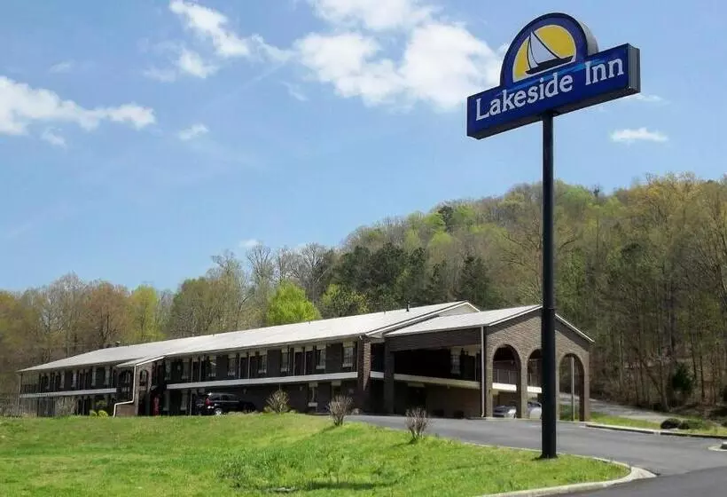 酒店 Lakeside Inn