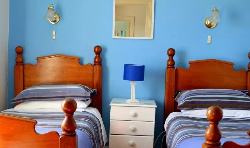 Отель Meredith House