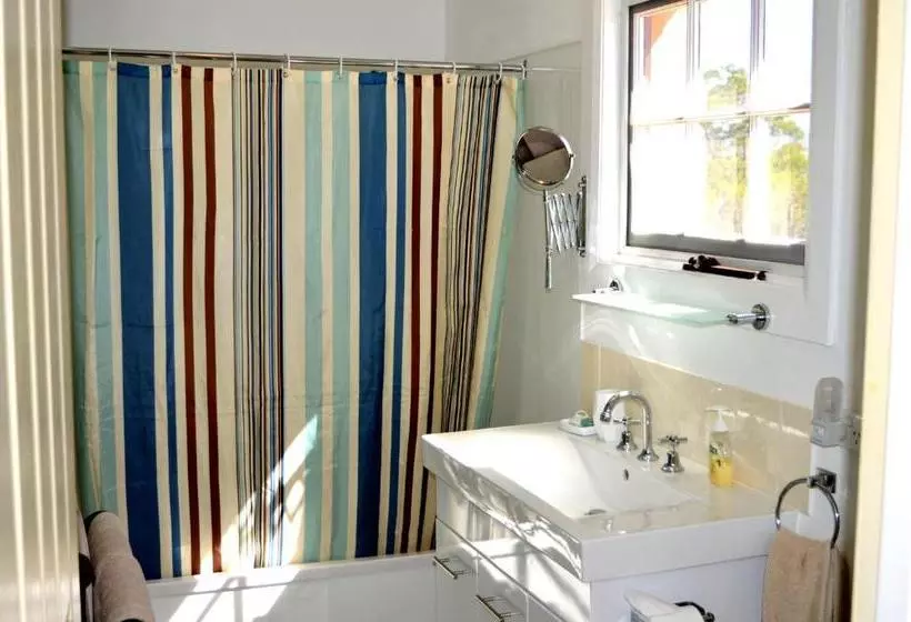 Отель Meredith House