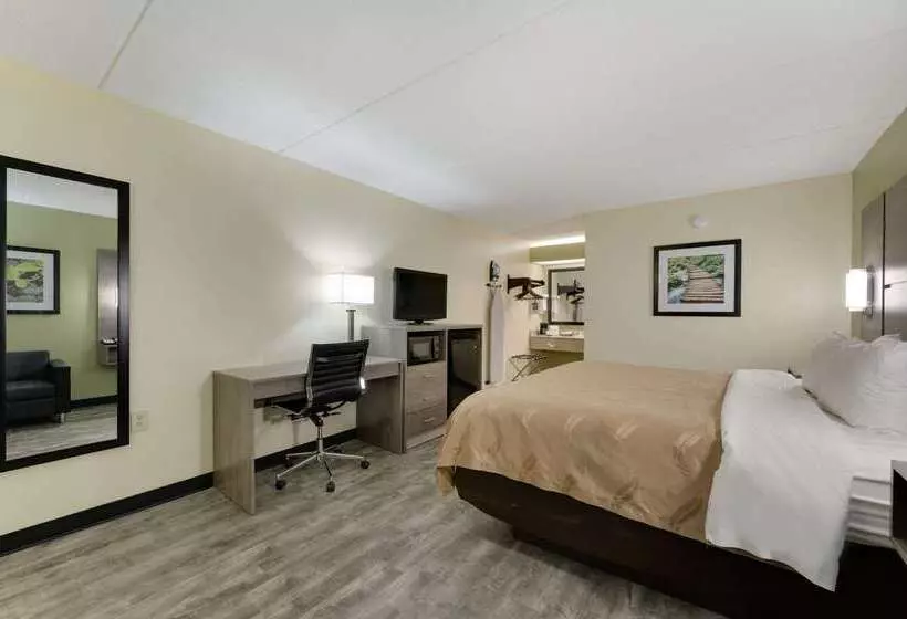 فندق Quality Inn Airport Southeast