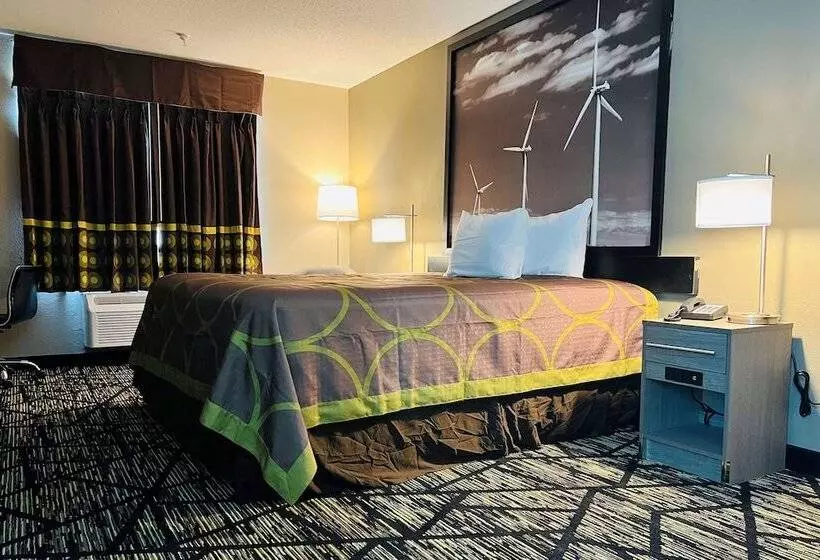 Мотель Super 8 By Wyndham Pratt