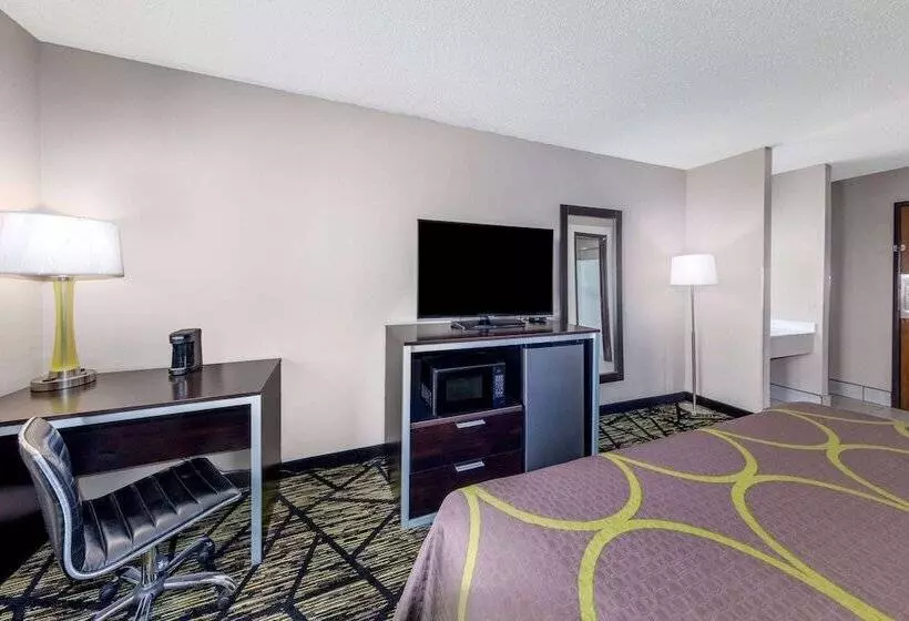 Мотель Super 8 By Wyndham Pratt