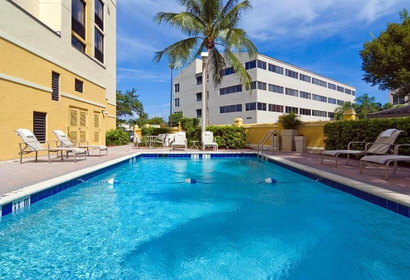 Holiday Inn Express Hotel & Suites Kendall East Miami, An Ihg
