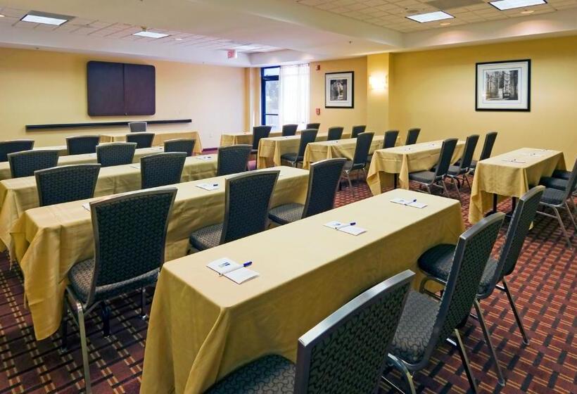 Holiday Inn Express Hotel & Suites Kendall East Miami, An Ihg