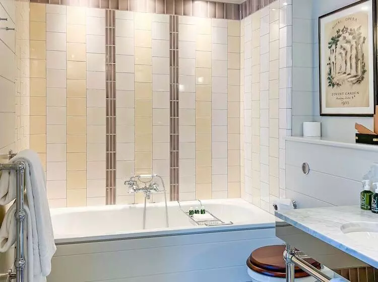 호텔 Beaverbrook Town House