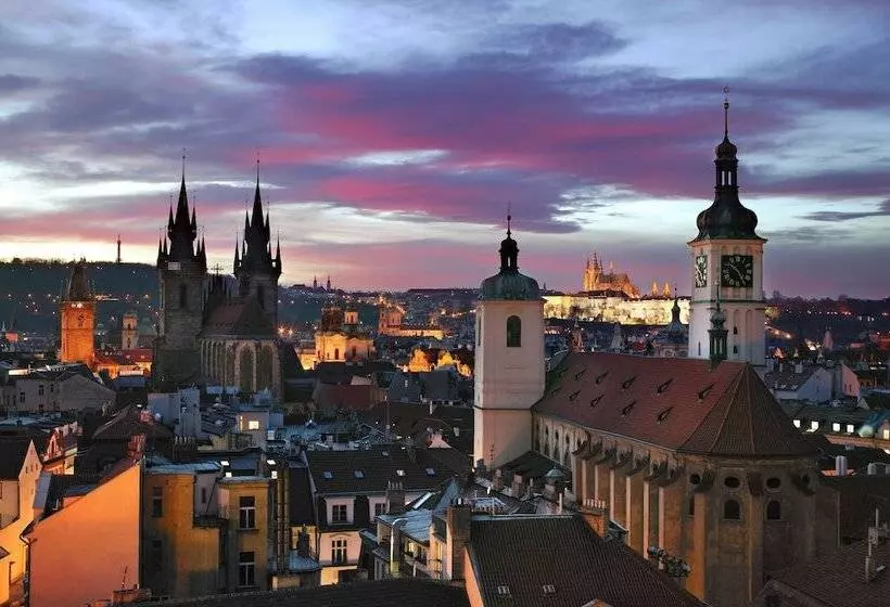 هتل Paris Prague