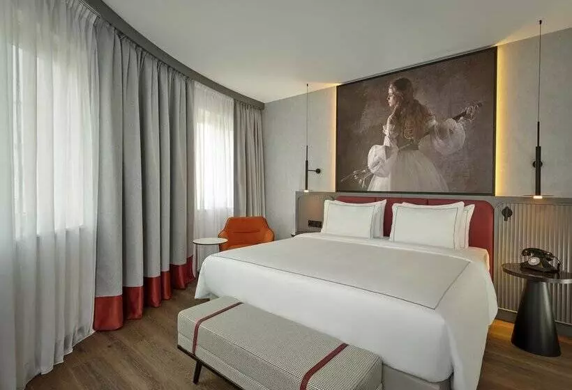 هتل Radisson Red Berlin Kudamm