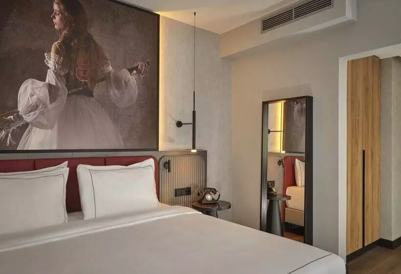 هتل Radisson Red Berlin Kudamm