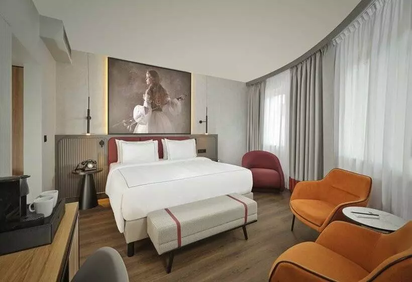هتل Radisson Red Berlin Kudamm