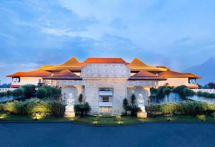 בית מלון כפרי Mustika Yogyakarta Resort & Spa