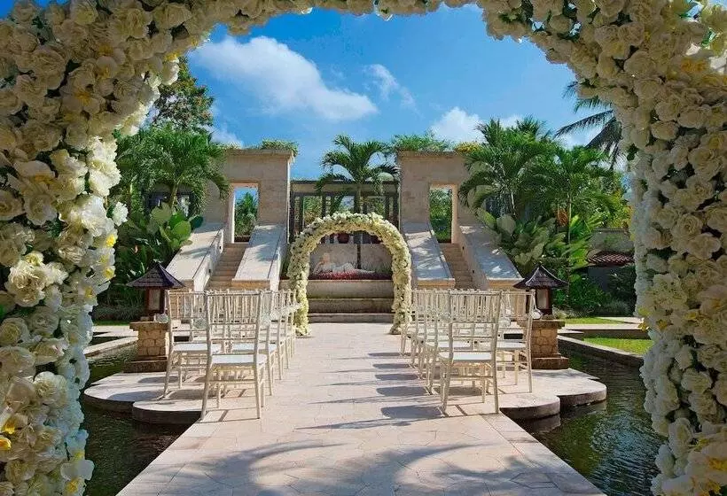 בית מלון כפרי Mustika Yogyakarta Resort & Spa