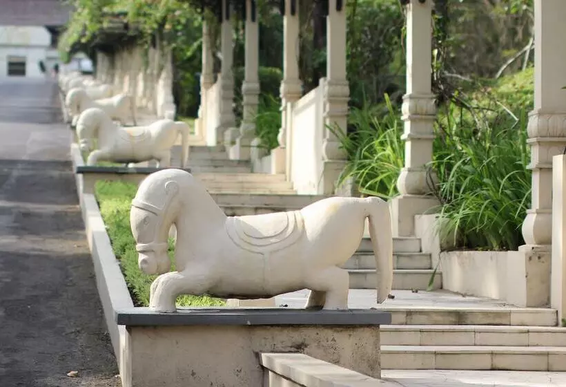 בית מלון כפרי Mustika Yogyakarta Resort & Spa