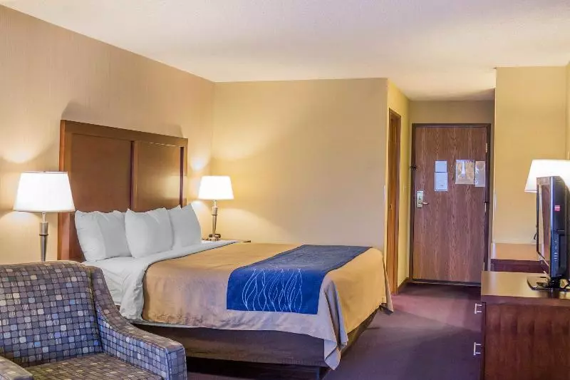 בית מלון כפרי Comfort Inn