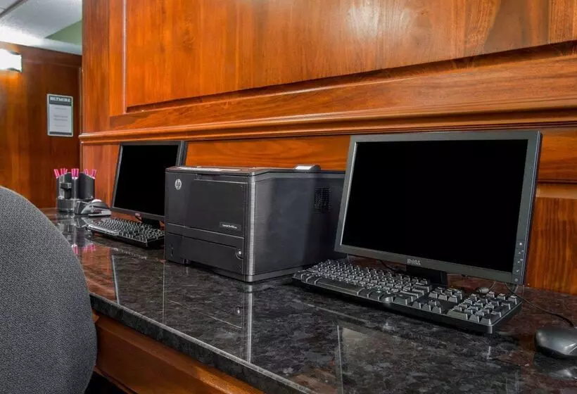 ホテル Comfort Suites Outlet Center